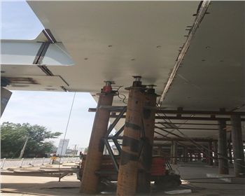 海拉爾高架橋，頂橋施工中